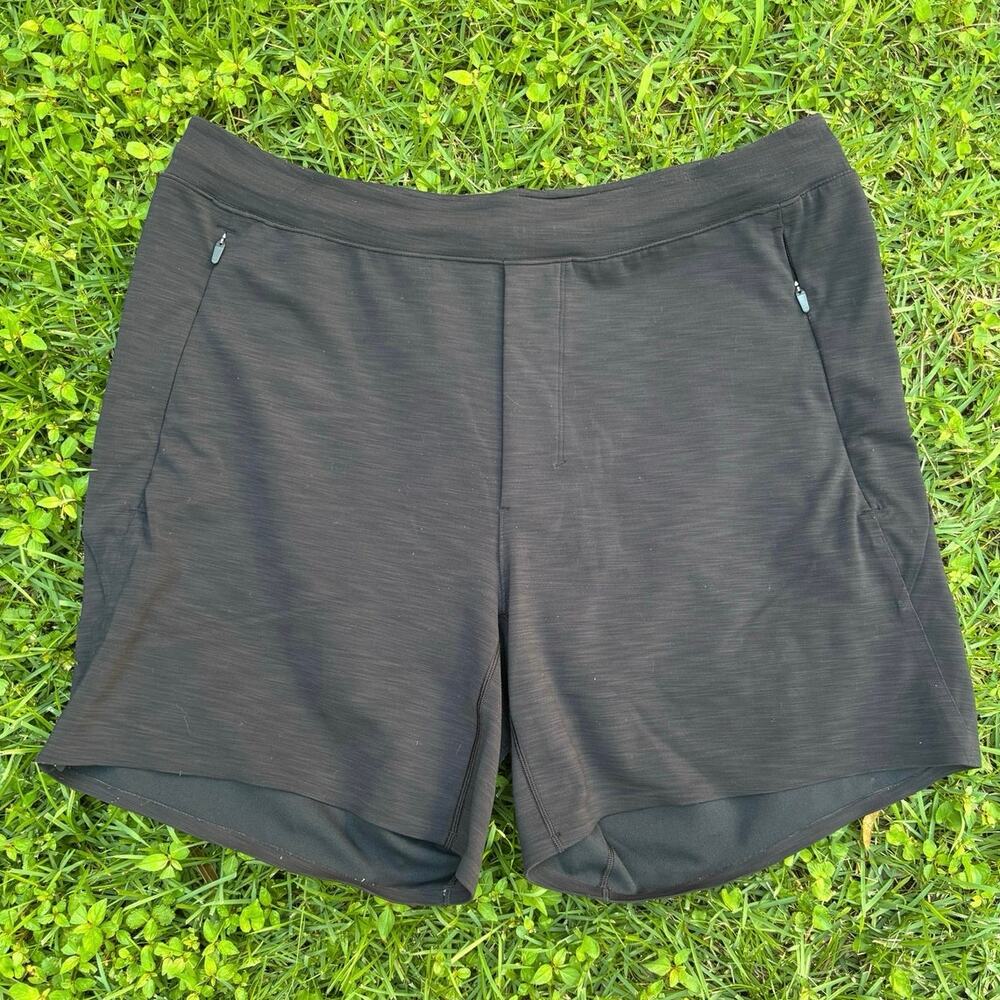 Men’s Lululemon Shorts 33 Waist